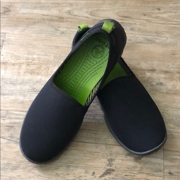 CROCS Shoes - Cross flat shoes